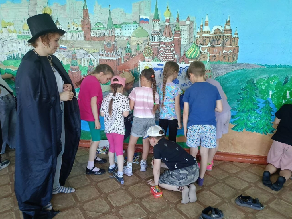 Пушкин в гости к вам спешит....